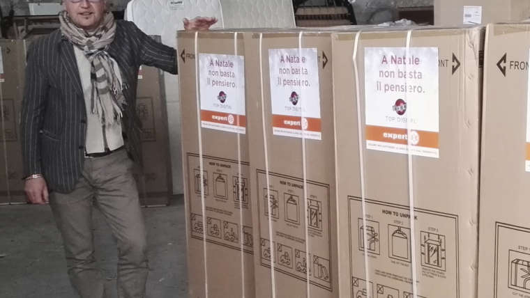 Expert Italia e GUS consegnano stufe e frigoriferi alle famiglie colpite dal terremoto